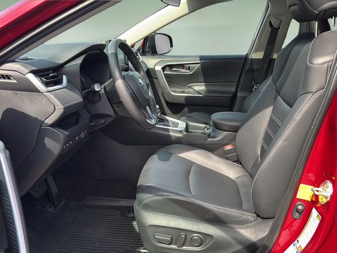 Used 2020 Toyota RAV4 XLE Premium AWD/4WD image 12