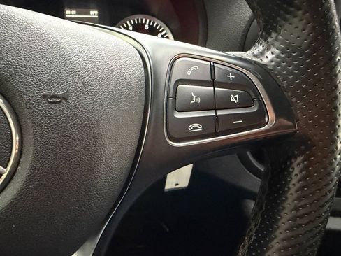 Used 2019 Mercedes-Benz Metris Passenger image 22