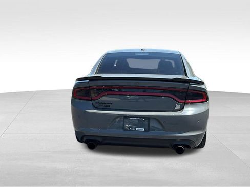 Used 2019 Dodge Charger SXT w/ Blacktop Package RWD image 6