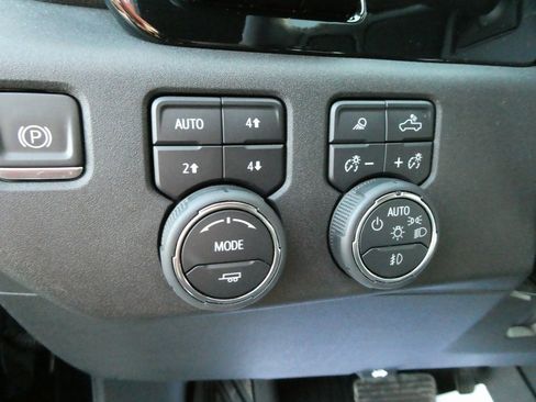 Certified 2024 Chevrolet Silverado 2500 High Country w/ Technology Package image 25