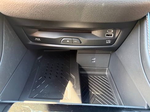 New 2026 Chrysler Pacifica Pinnacle image 26