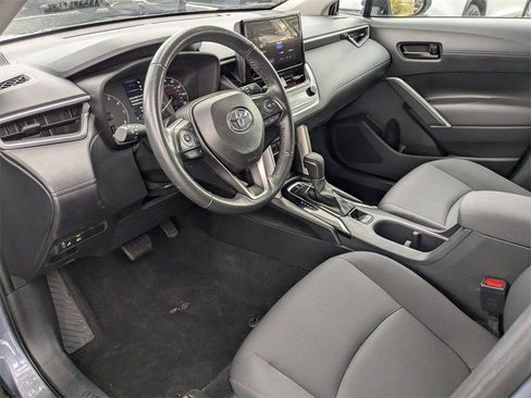 Used 2024 Toyota Corolla Cross LE image 19