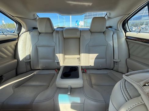 Used 2017 Ford Taurus Limited FWD image 22