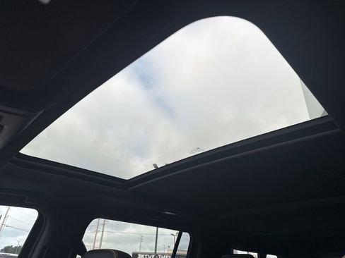 Used 2021 GMC Yukon XL AT4 w/ AT4 Premium Package AWD/4WD image 29