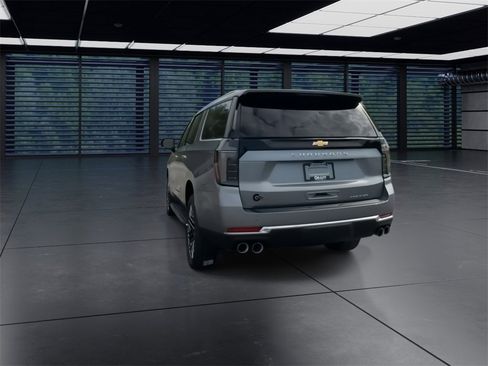New 2026 Chevrolet Suburban Premier w/ Sun And Tow Package image 7