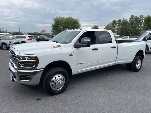 New 2025 RAM 3500 Big Horn image 9