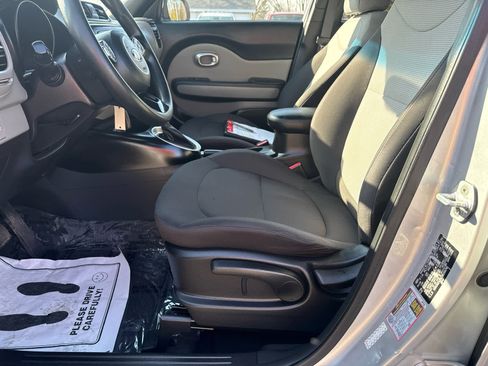 Used 2018 Kia Soul image 11