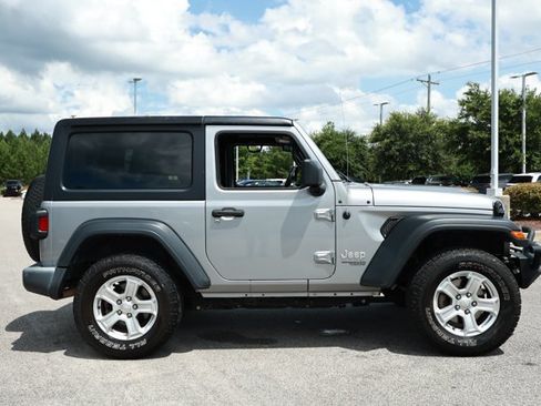 Used 2019 Jeep Wrangler Sport AWD/4WD image 4