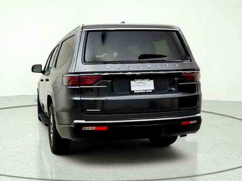 Used 2023 Jeep Wagoneer 4WD image 6