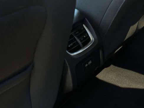 Used 2021 Chevrolet Blazer LT FWD image 18
