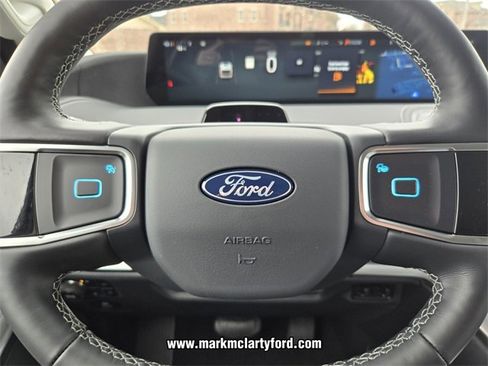 New 2026 Ford Expedition Platinum image 19