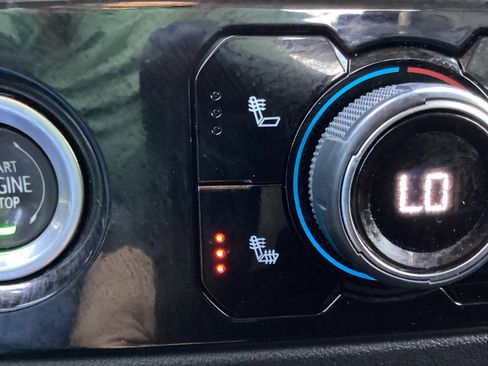 Used 2022 Chevrolet Silverado 1500 LT image 25