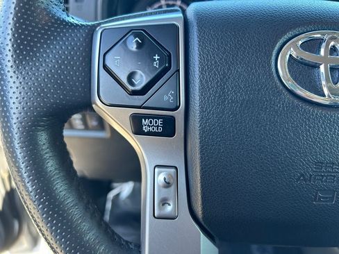 Used 2024 Toyota 4Runner SR5 Premium w/ Moonroof Package AWD/4WD image 17