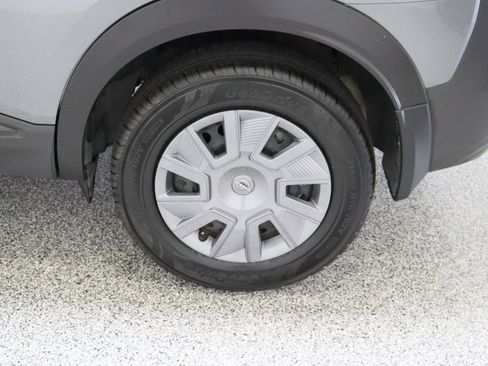 Used 2025 Nissan Kicks S FWD image 10