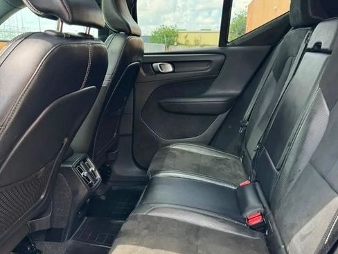 Used 2020 Volvo XC40 T5 R-Design AWD/4WD image 13