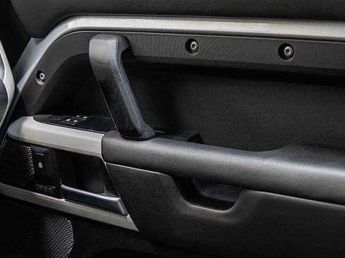 Used 2022 Land Rover Defender 110 XS Edition image 16