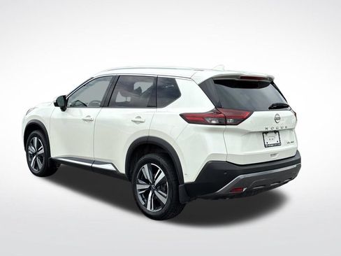 Used 2023 Nissan Rogue SL AWD/4WD image 3