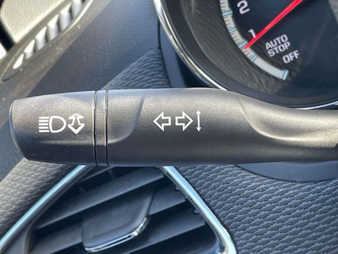 Used 2018 Chevrolet Cruze LT w/ Sun And Sound Package image 28