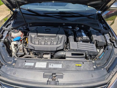Used 2018 Volkswagen Passat 2.0T R-Line FWD image 17