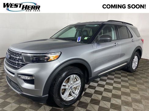 Used 2024 Ford Explorer XLT w/ Equipment Group 202A AWD/4WD image 26