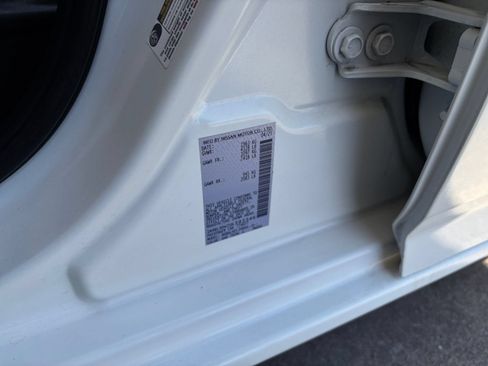 Used 2025 Nissan Altima 2.5 SV FWD image 30