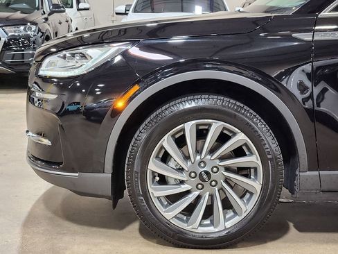 Used 2023 Lincoln Corsair Reserve image 5