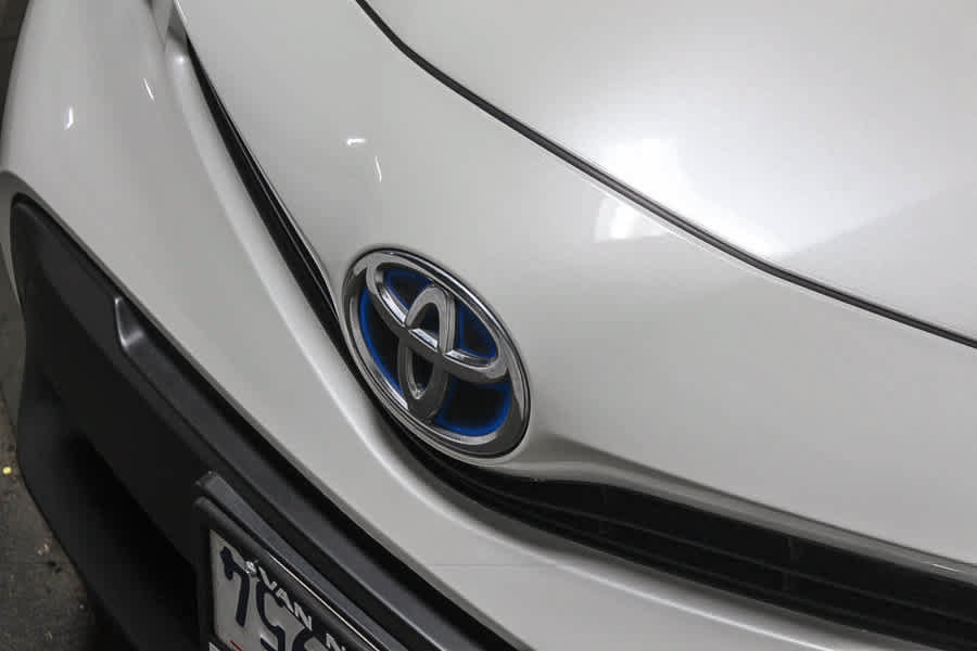 Used 2016 Toyota Prius V Two FWD image 12