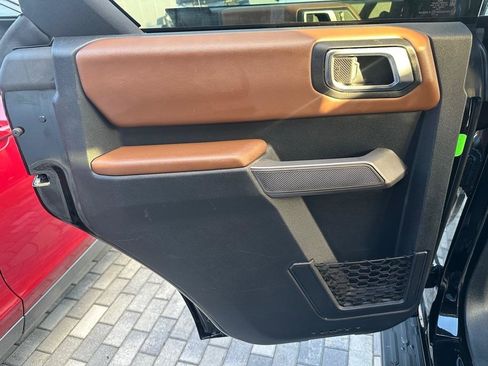 Used 2022 Ford Bronco Outer Banks AWD/4WD image 25