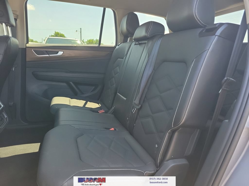 Used 2025 Volkswagen Atlas SE AWD/4WD image 10