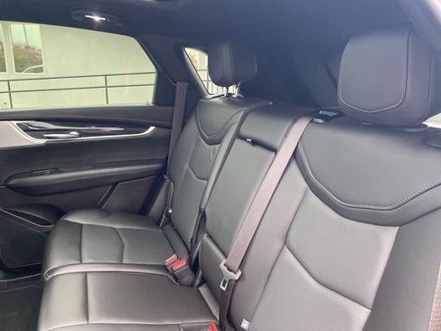 Used 2025 Cadillac XT5 Premium Luxury image 21