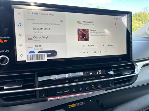 New 2026 Toyota Sienna XLE AWD/4WD image 18
