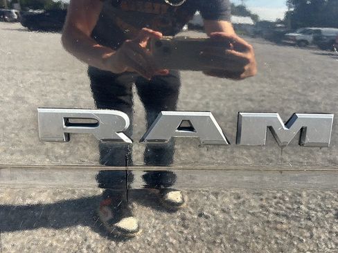 Used 2019 RAM 2500 Laramie AWD/4WD image 17