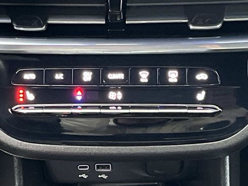 Used 2024 Buick Envista Avenir FWD image 12