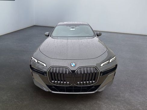New 2026 BMW 740i xDrive image 11