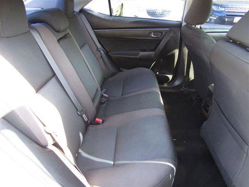 Used 2018 Toyota Corolla LE image 33