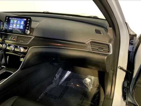 Used 2022 Honda Accord Sport image 18