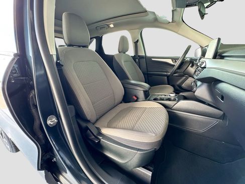 Certified 2022 Ford Escape SE w/ SE Sport Appearance Package FWD image 31