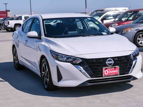 Used 2024 Nissan Sentra SV FWD image 3