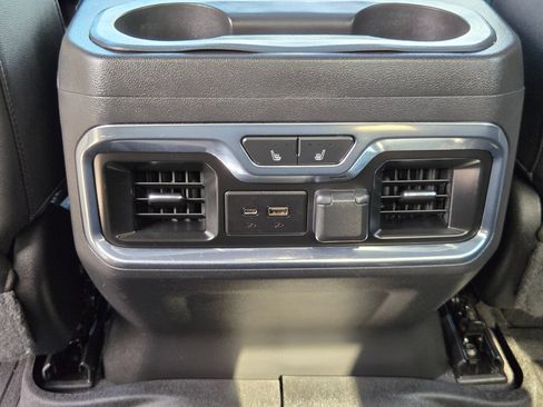 Used 2020 GMC Sierra 1500 AT4 w/ AT4 Premium Package AWD/4WD image 36