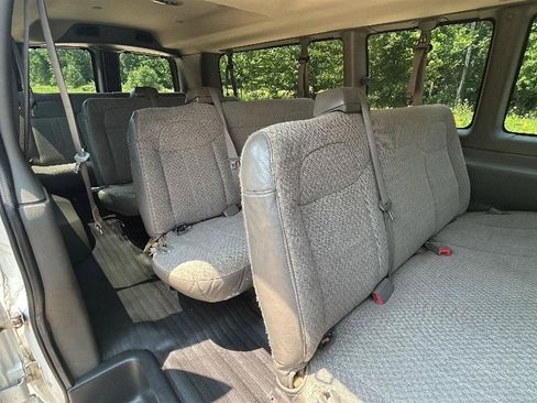 Used 2016 Chevrolet Express 3500 LT w/ LT Preferred Equipment Group RWD image 36