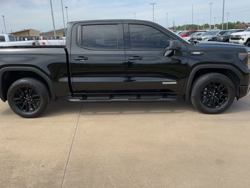 Used 2024 GMC Sierra 1500 Elevation w/ Preferred Package AWD/4WD image 2