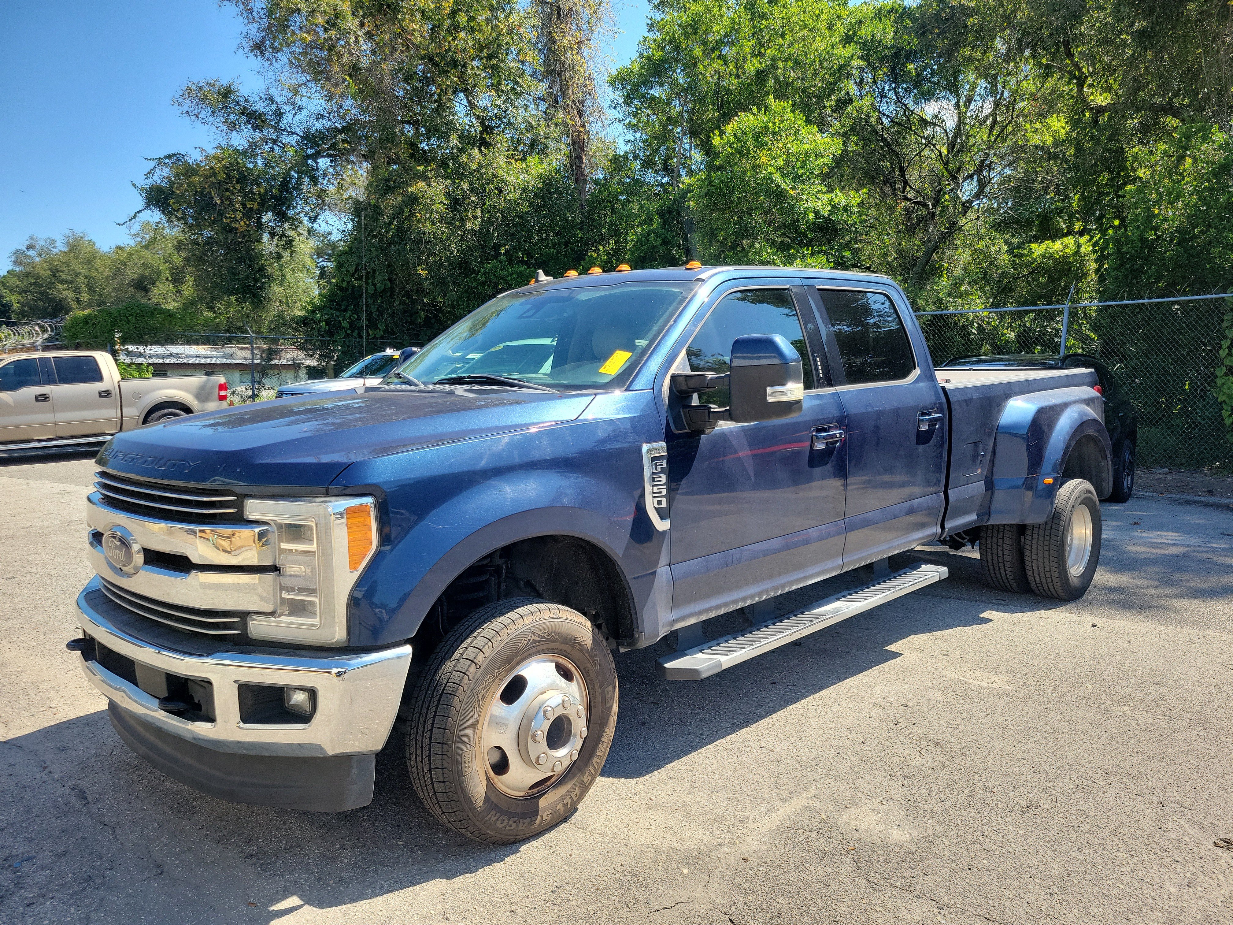 Used 2019 Ford F350 Lariat w/ Lariat Ultimate Package AWD/4WD image 1