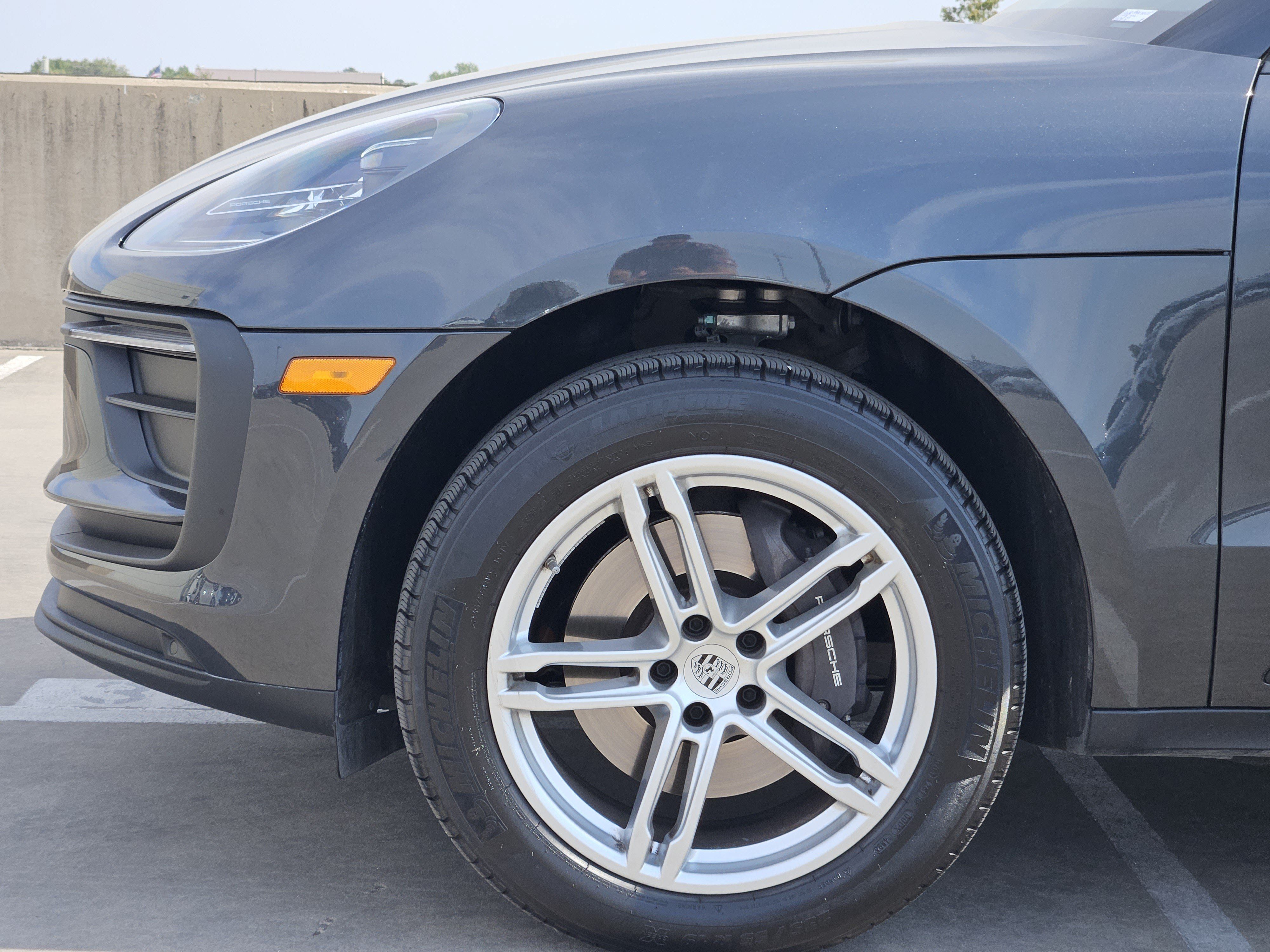 Certified 2026 Porsche Macan AWD/4WD image 13