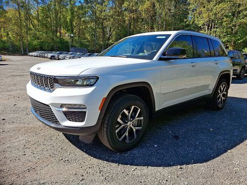 New 2025 Jeep Grand Cherokee Limited w/ Trailer Tow Package image 2