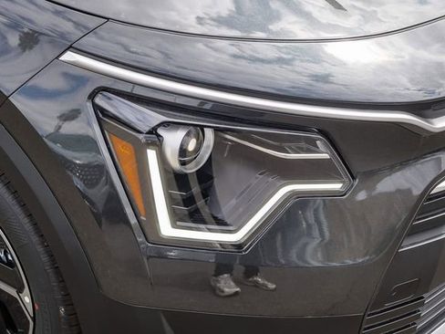 New 2026 Kia Niro LX FWD image 19