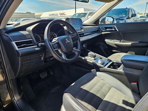 Used 2024 Mitsubishi Outlander SE FWD image 11