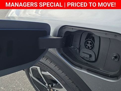 New 2026 Chevrolet Equinox EV LT image 19