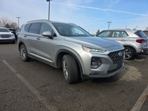 Used 2020 Hyundai Santa Fe SEL w/ Convenience Package image 4