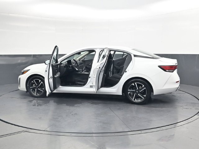 Used 2025 Nissan Sentra SV FWD image 41