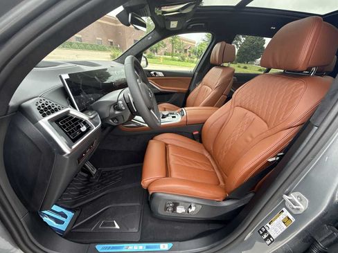 Used 2026 BMW X7 M60i w/ M Sport Professional Package AWD/4WD image 10